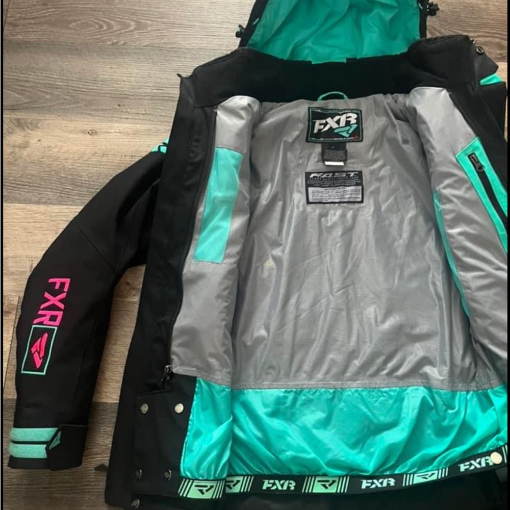 FXR Renegade jacket ❄️ - Picture 3 of 5